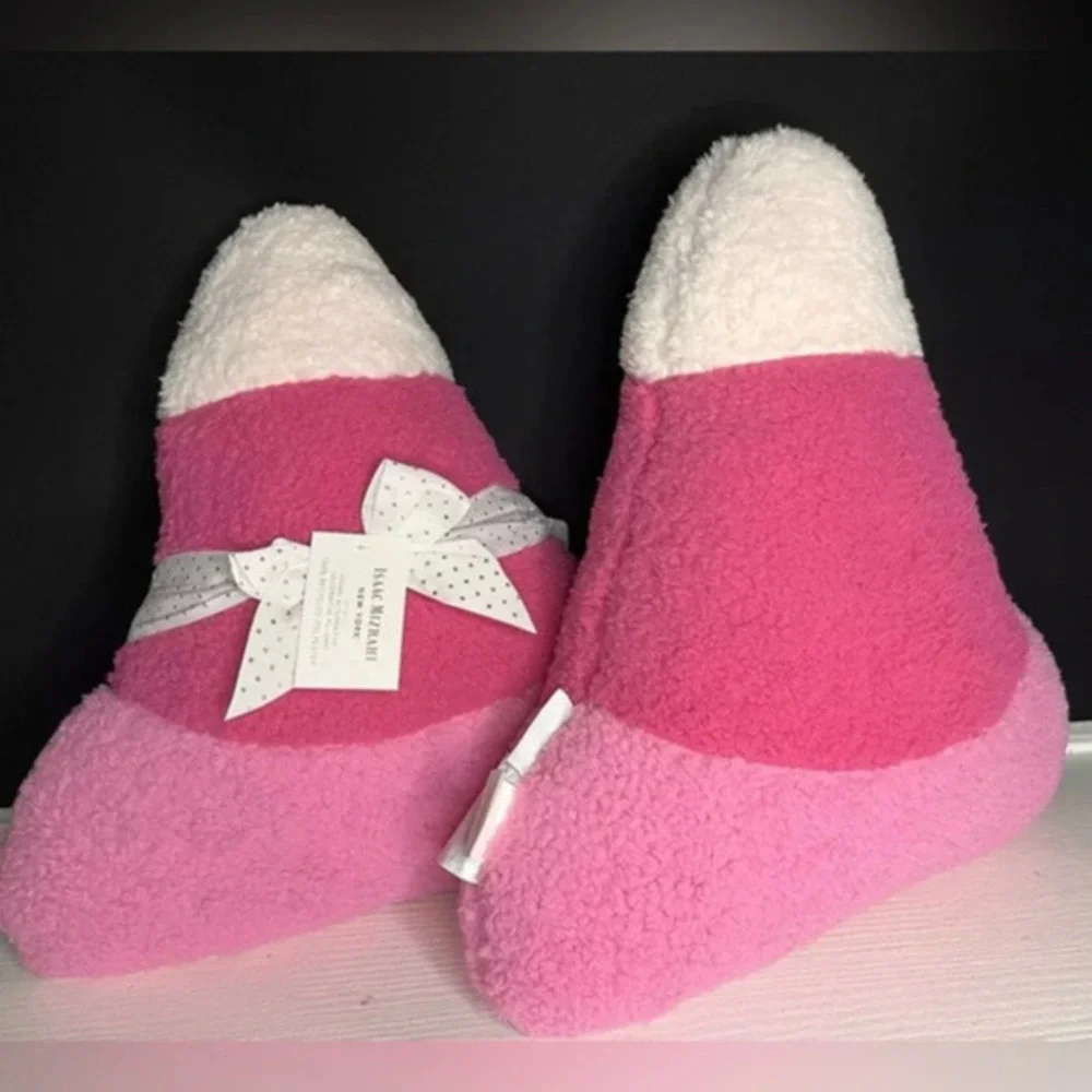 Isaac Mizrahi Pink Candy Corn Pillow Set NWT